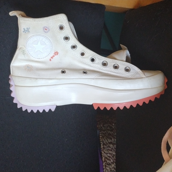 Chuck's in Bloom Converse Hightop Platform Sneakers - Picture 3 of 11